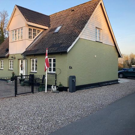 Bronks Bed And Breakfast Langeskov Exterior photo