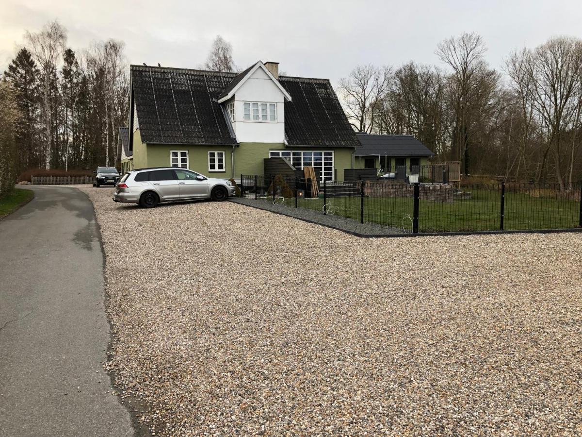 Bronks Bed And Breakfast Langeskov Exterior photo